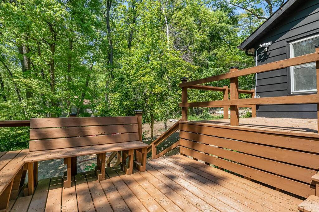 Black Cabin Getaway In Woods I Valpo バルパライソ エクステリア 写真