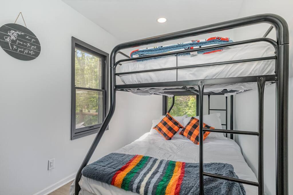 Black Cabin Getaway In Woods I Valpo バルパライソ エクステリア 写真