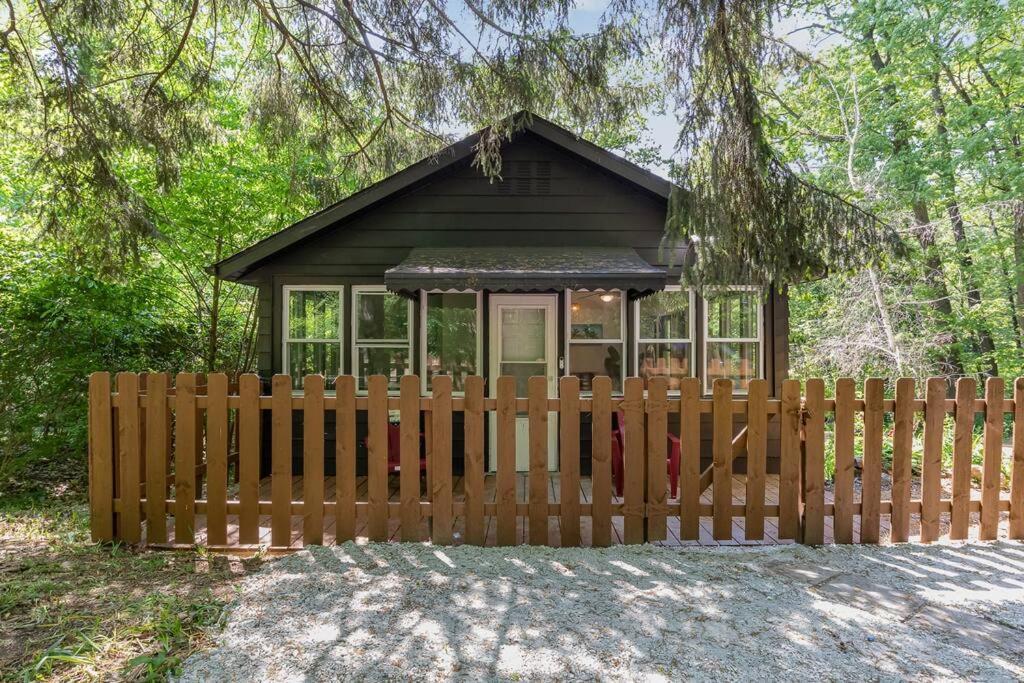 Black Cabin Getaway In Woods I Valpo バルパライソ エクステリア 写真